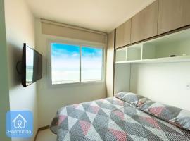 Studio Completo a 150m da Praia de Piatã 2，位于萨尔瓦多的带按摩浴缸的酒店