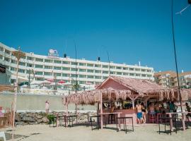 ON Hotels Oceanfront Adults Designed，位于马塔拉斯卡尼亚斯的酒店