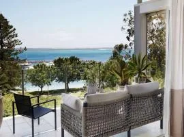 The Waterview, 2 76 Magnus St - complete style, comfort, luxury and spectacular waterviews