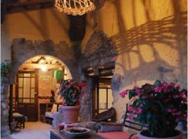 安德莱斯卡勒乔恩旅馆，位于洛阿雷的酒店