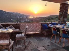 Summer Villa with amazing sunset view，位于Vourkarion的度假屋