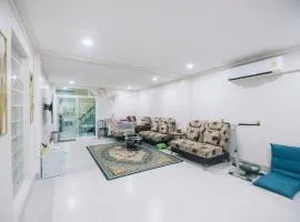 Paradise Found - Hat Yai 292sqm Family Home