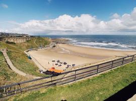 Tynemouth Seaside 3 Bed House Close to Beach/Bars/Restaurants - Parking Space Included，位于泰恩茅斯的酒店