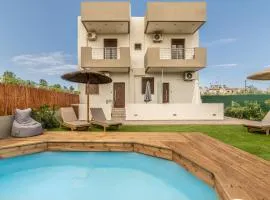 Cozy House with Pool near Beach