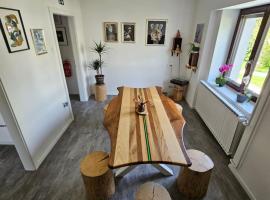 The Green Door Apartment，位于波斯托伊纳的酒店