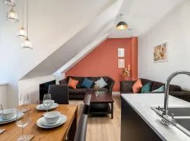 Remodelled Luxury 3 Bed Apartment