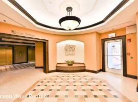 Luxury 2 bedroom Waterfront Condo MI 7th Floor