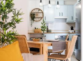 Nordik Apartments Village - Torrox "Tønsberg"，位于托罗克斯科斯塔的酒店