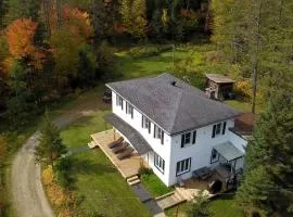 Pet Friendly Large Group Cabin with Private Beach