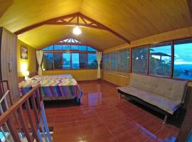 Casita Grau 2! Naturaleza y confort con Agua caliente,cocina y frigobar，位于塔拉波托的公寓