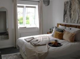 Charming 2 Bed House - Family Friendly，位于诺丁汉的度假屋