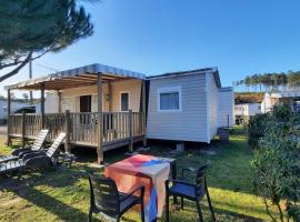 Mobil-home Loic camping les Dunes de Contis，位于波讷地区圣朱利安的豪华帐篷营地