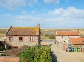 Host & Stay - Tystie Cottage