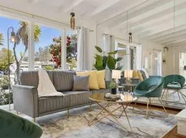 Mid Century Garden View Home Parking