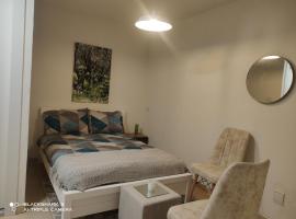 צימרים סוף העולם 1，位于Ein Kinya的酒店