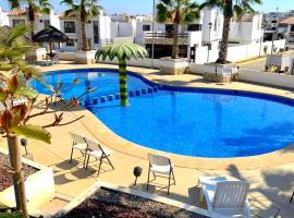 Excelente Casa en Zona de Cerritos en Frente a Alberca - Azul Pacífico I，位于马萨特兰的酒店