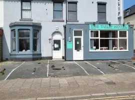 郁金香黑泽酒店