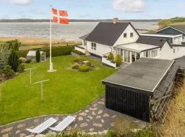 4 Bedroom Amazing Home In Mariager