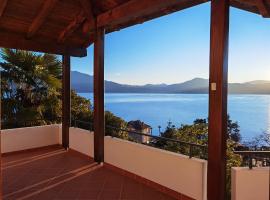 Villa Schaake Panoramic view Lake Maggiore，位于奥杰比奥的酒店