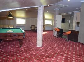 Hotel Sunrise，位于Verin Ptghni的酒店