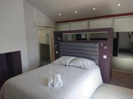chambre privée à BORDEAUX PELLEGRIN，位于波尔多的酒店