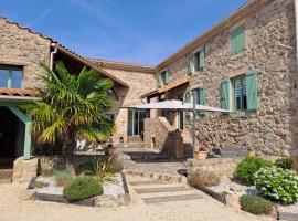 Domaine Saint Claude - Gîte , Chambres d'hôtes & hébergement insolite，位于Malleval的酒店