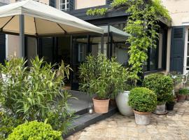 花园教堂住宿加早餐旅馆，位于沙特尔Chartres Hospitals附近的酒店