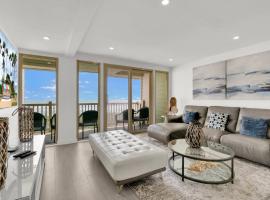 Spectacular Ocean-View Condo in Beachfront Resort，位于南帕诸岛的带按摩浴缸的酒店