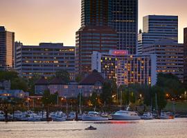 市中心海滨波特兰万豪，位于波特兰的酒店