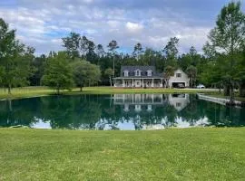 Country Villa pool hot tub game room pond