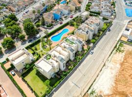 Luxury Apt, Beach, Pool open 365 days, Near Javea & Denia，位于埃尔韦尔赫尔的度假村