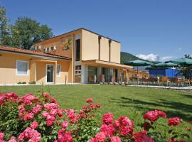 Garni Hotel Siesta，位于新戈里察的酒店