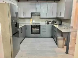 Separate entry cozy Guesthouse