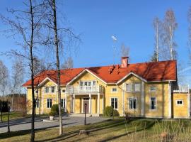 Lossirannan Kartano，位于Huutotöyry的酒店