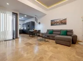 Top Location 1 Bedroom with Terrace