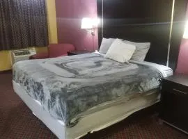 Hotel 2 Queen Beds Hotel Room 208 Wi-Fi Hot Tub Room Booking