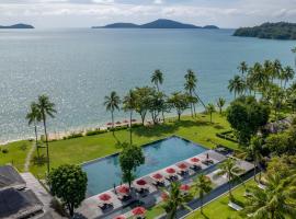 The Vijitt Resort Phuket - SHA Extra Plus，位于拉威海滩的酒店