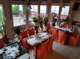 Pension Schulze，位于奥拉宁鲍姆的酒店