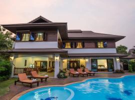 Oriental Thai luxury villa with Private pool，位于清迈的酒店