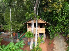 Fab - Bamboo Hut with Open Shower，位于蒙纳的住宿加早餐旅馆