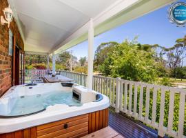 Eagles Point I Water Views I Pet Friendly，位于Callala Bay的带按摩浴缸的酒店