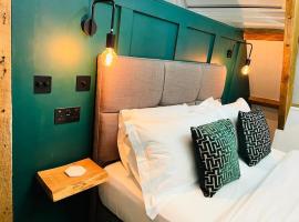 THE APPLE LOFT - Rustic luxury one bed cottage，位于Strete斯拉伯顿海滩附近的酒店