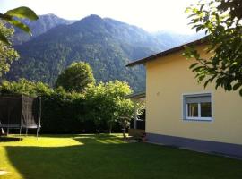 Gemütliche 75 qm Wohnung mit Balkon und Blick auf das Goldeck，位于斯皮特安德劳的酒店