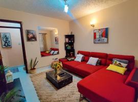 Modern & Comfy Mt. Kenya Sunset View Apartment，位于Kangaru的住宿