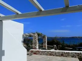 Cycladic seaside studio