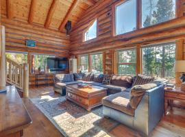 Grand Lake Cabin with Direct Access to Rocky Mtn NP!，位于格兰德莱克的度假屋
