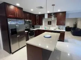 Modern Miami Oversized 3 Bedroom in Central Location