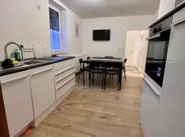 Monteurunterkunft Simmershausen - Parken, Waschen und Wifi inklusive