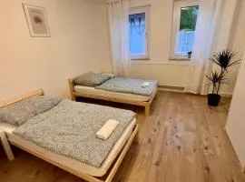 Monteurunterkunft Simmershausen - Parken, Waschen und Wifi inklusive