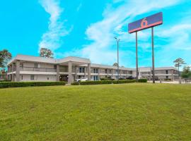 Motel 6 Texarkana, TX，位于特克萨卡纳-德克萨斯Texarkana Regional - Webb Field - TXK附近的酒店